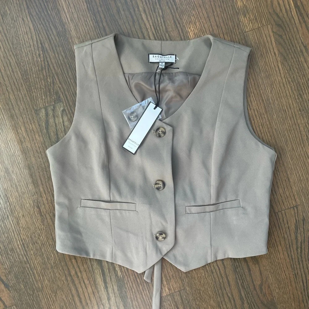 NWT Bagatelle Collection New York Lined Vest